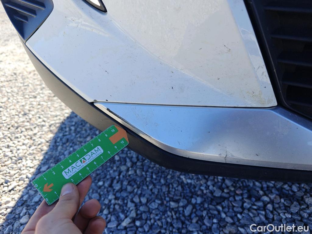  Peugeot  2008 PEUGEOT  / 2019 / 5P / todoterreno Allure BlueHDI 81kW (110CV) #3