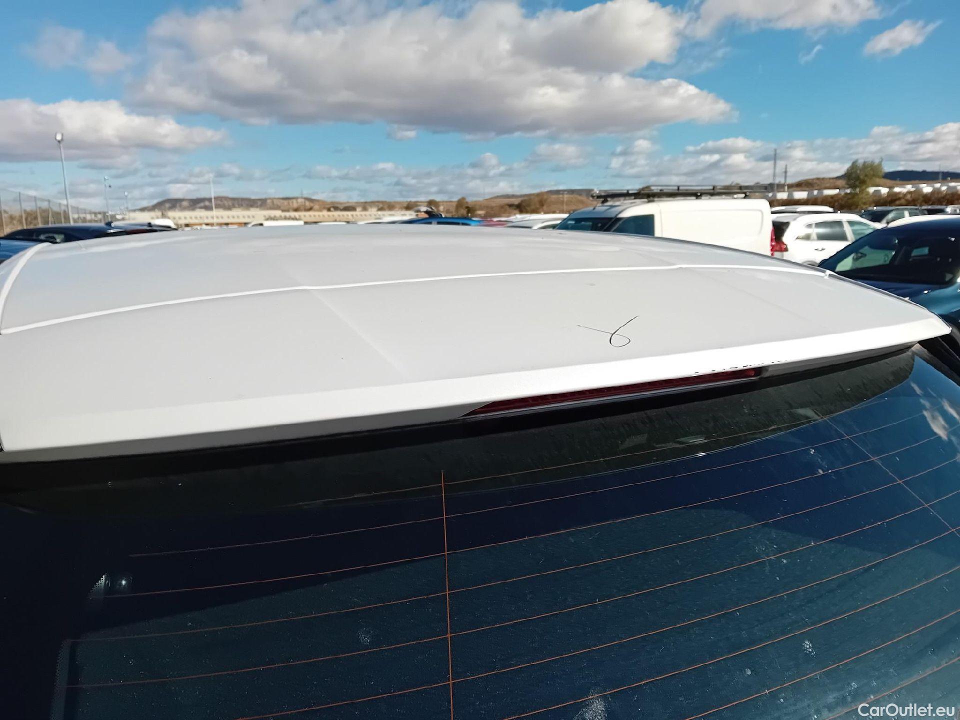  Peugeot  3008 PEUGEOT  / 2020 / 5P / todoterreno 1.5 BlueHDi 96kW (130CV) S&S Active Pack (AC4) #27