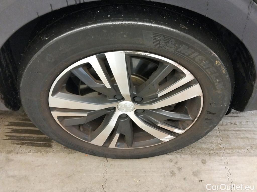  Peugeot  3008 PEUGEOT  Hybrid / 2016 / 5P / todoterreno 225 e-EAT8 Allure #3