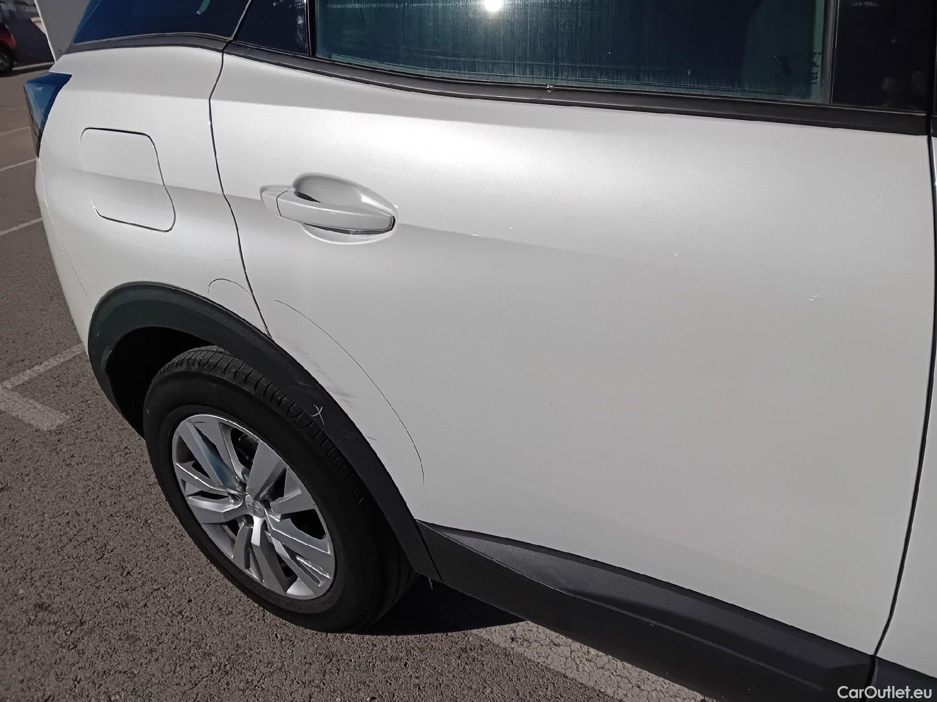  Peugeot  3008 PEUGEOT  / 2020 / 5P / todoterreno 1.5 BlueHDi 96kW (130CV) S&S Active Pack (AC4) #36