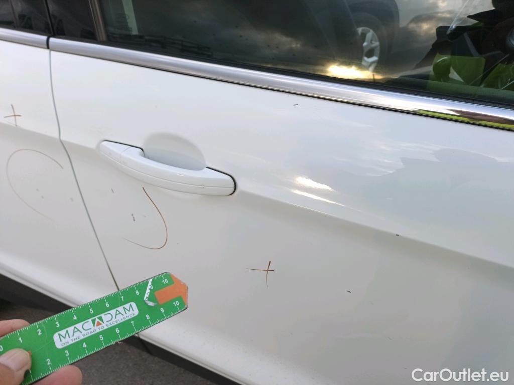  Ford  Kuga FORD  / 2016 / 5P / todoterreno 1.5 EcoBoost 88kW 4x2 Trend+ (CX) #11