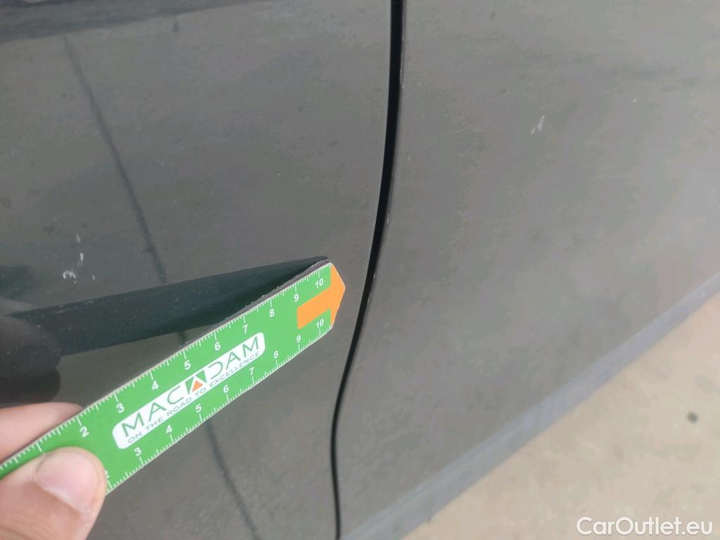  KIA  XCeed KIA  1.6 GDi PHEV 104kW (141CV) eDrive (AC) #9