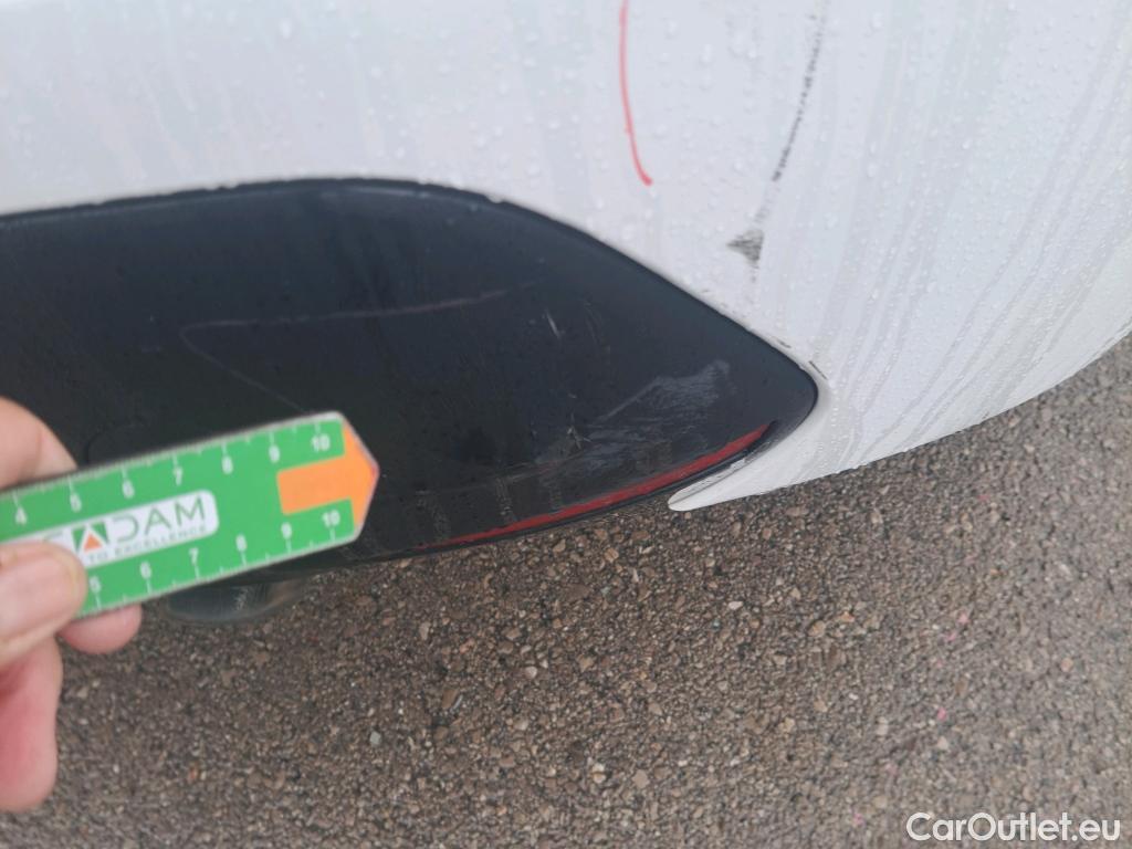  Peugeot  208 PEUGEOT  / 2019 / 5P / berlina con portón PureTech 73kW (100CV) Allure #2