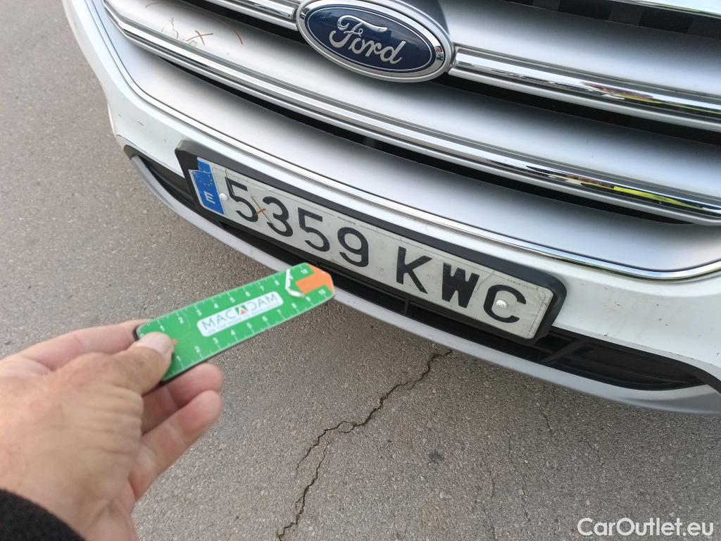  Ford  Kuga FORD  / 2016 / 5P / todoterreno 1.5 EcoBoost 88kW 4x2 Trend+ (CX) #44