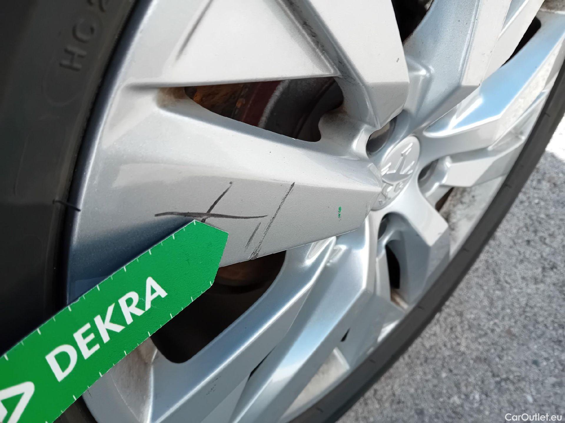  Peugeot  3008 PEUGEOT  / 2020 / 5P / todoterreno 1.5 BlueHDi 96kW (130CV) S&S Active Pack (AC4) #19