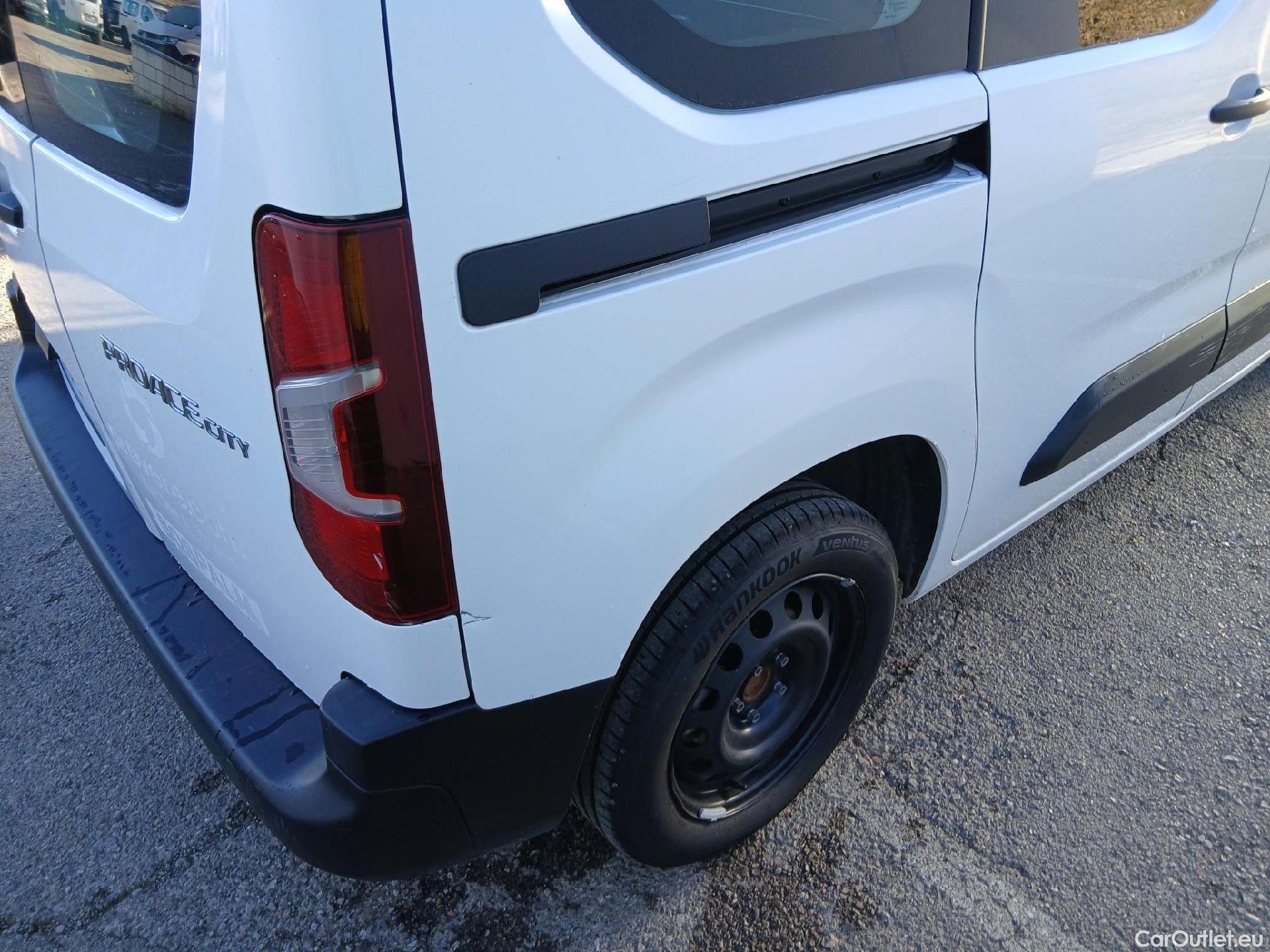  Toyota  Proace TOYOTA  City / 2020 / 4P / combi 1.5D 75kW (100CV) GX L1 #23