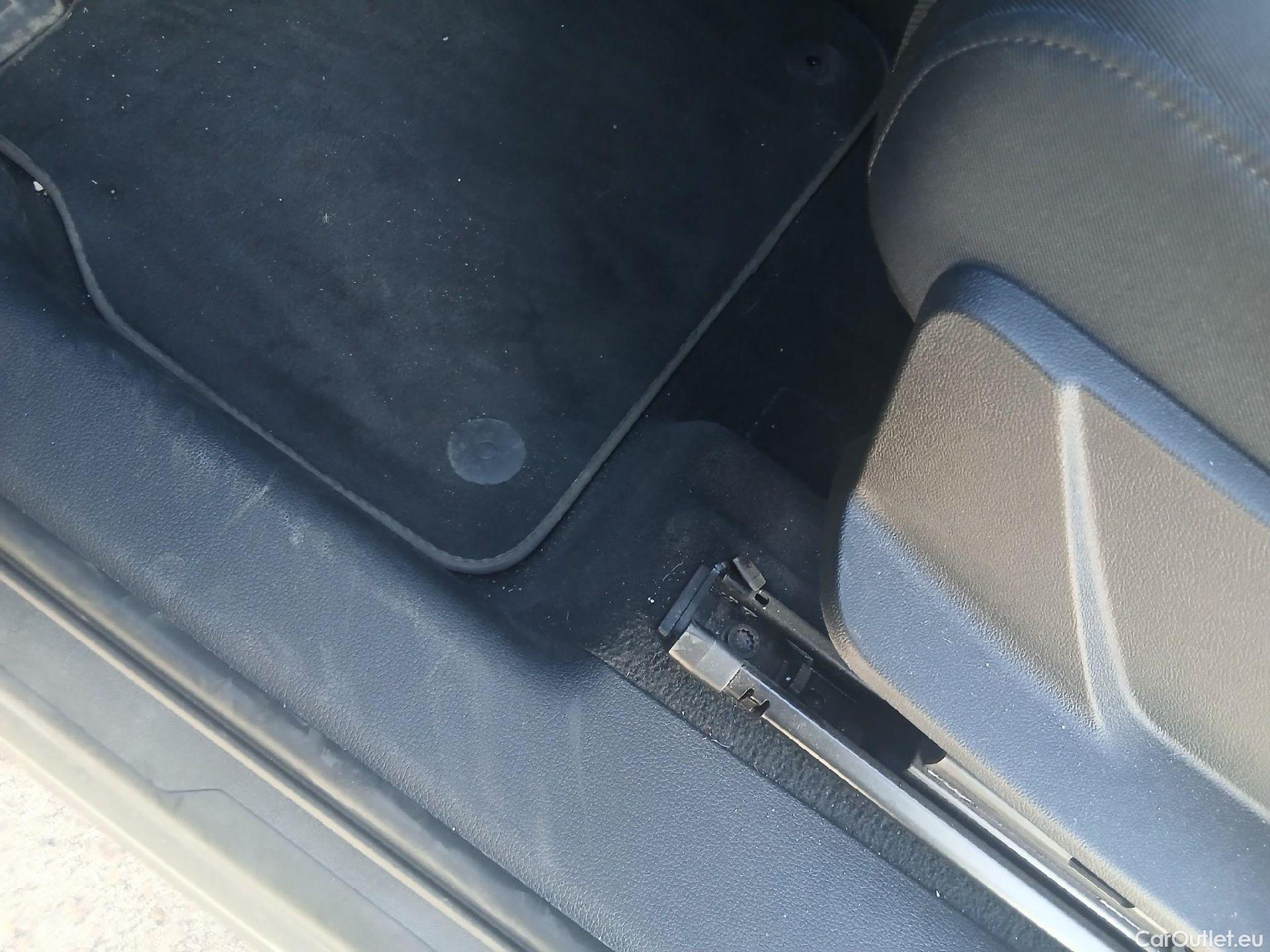  Audi  Q3 AUDI  Sportback / 2019 / 5P / todoterreno Advanced 35 TDI 110kW (150CV) S tronic (ACC) #2