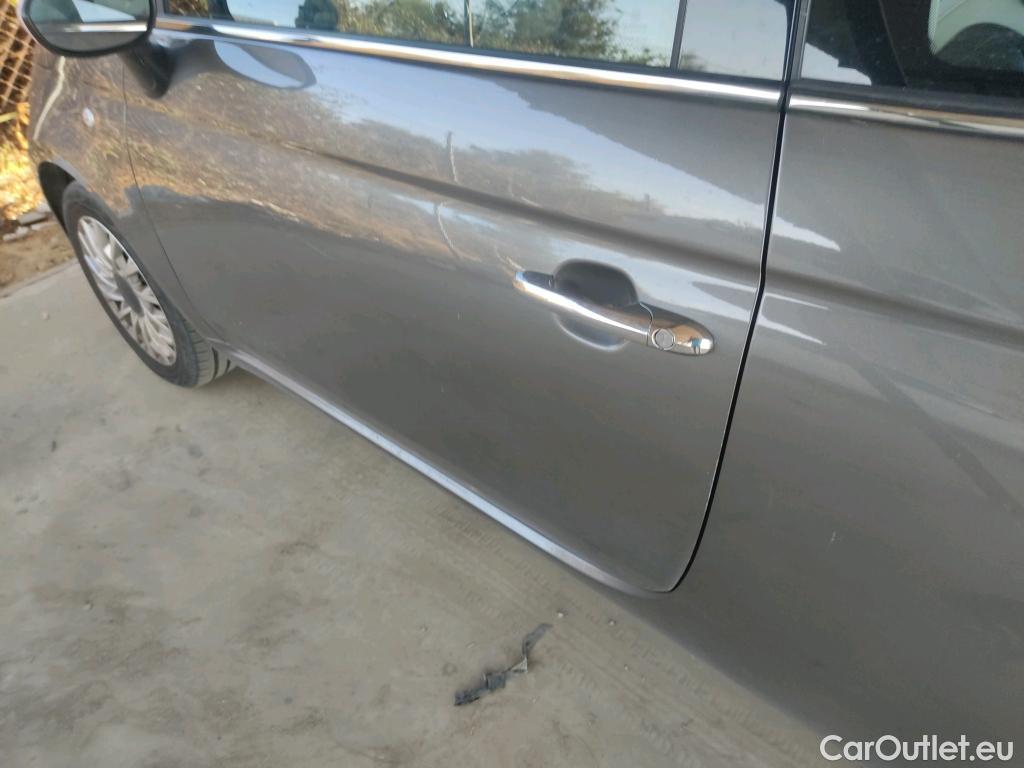  Fiat  500 FIAT  / 2015 / 3P / berlina con portón Lounge 1.2 8v 51KW (69 CV) (AC) #12