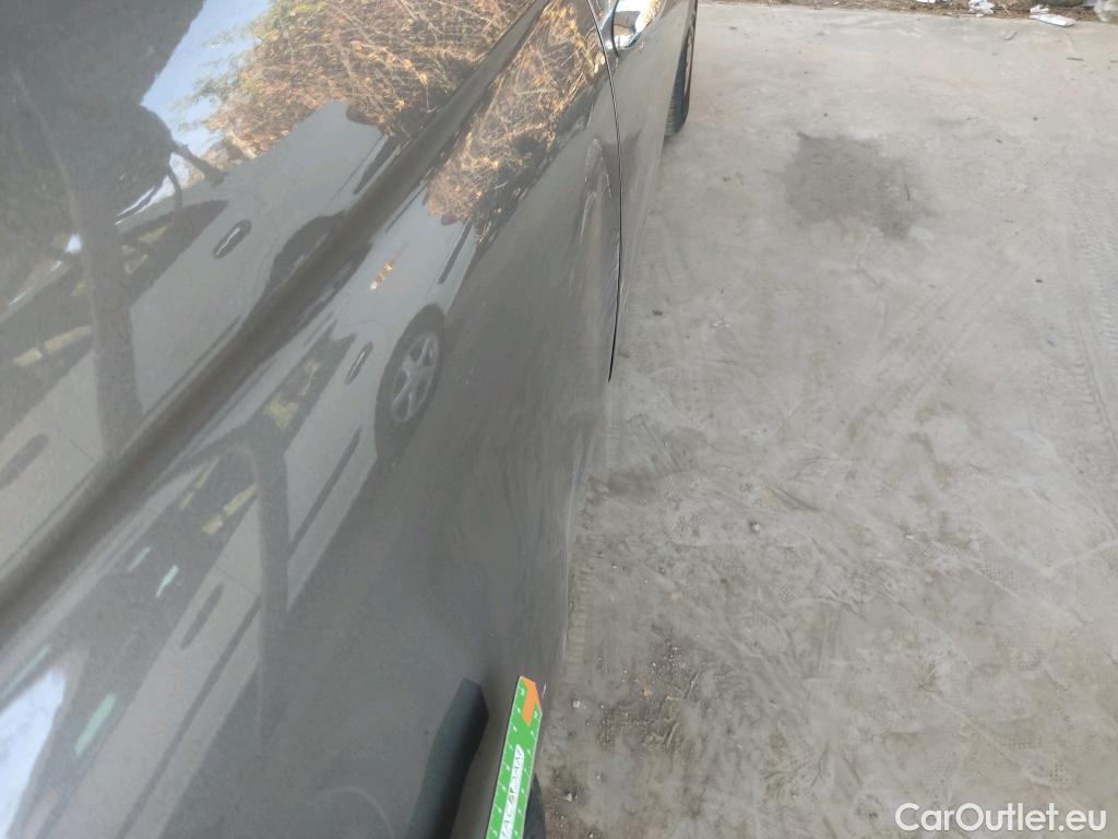  Fiat  500 FIAT  / 2015 / 3P / berlina con portón Lounge 1.2 8v 51KW (69 CV) (AC) #4