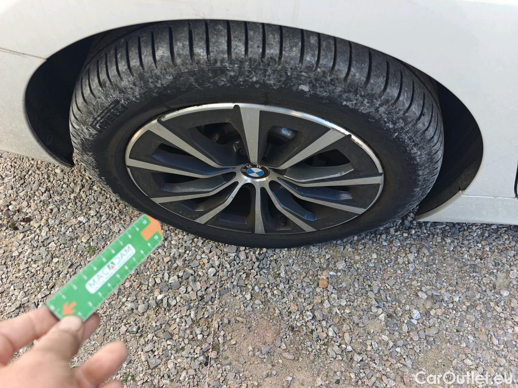  Bmw  Serie 3 BMW  / 2015 / 5P / familiar 330d Touring #4