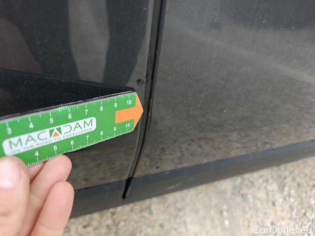  Bmw  X2 BMW  / 2017 / 5P / todoterreno sDrive18d (AC) #8