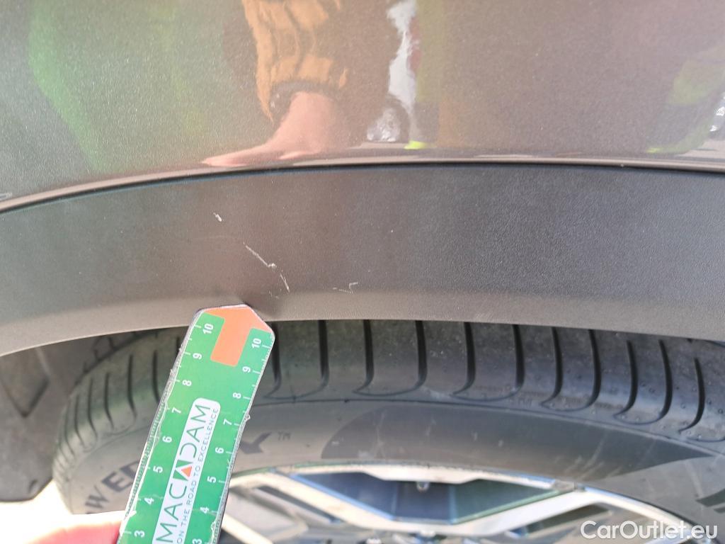  Hyundai  Santa Fe HYUNDAI  / 2021 / 5P / todoterreno 1.6 TGDi HEV Tecno Auto 4x2 #24