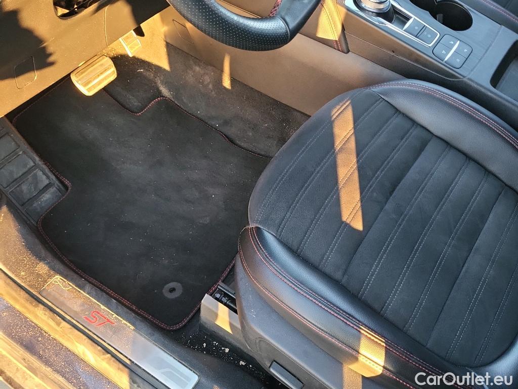  Ford  Kuga FORD  / 2019 / 5P / todoterreno ST-Line X 2.0 EcoBlue 140kW 4x4 Auto #21