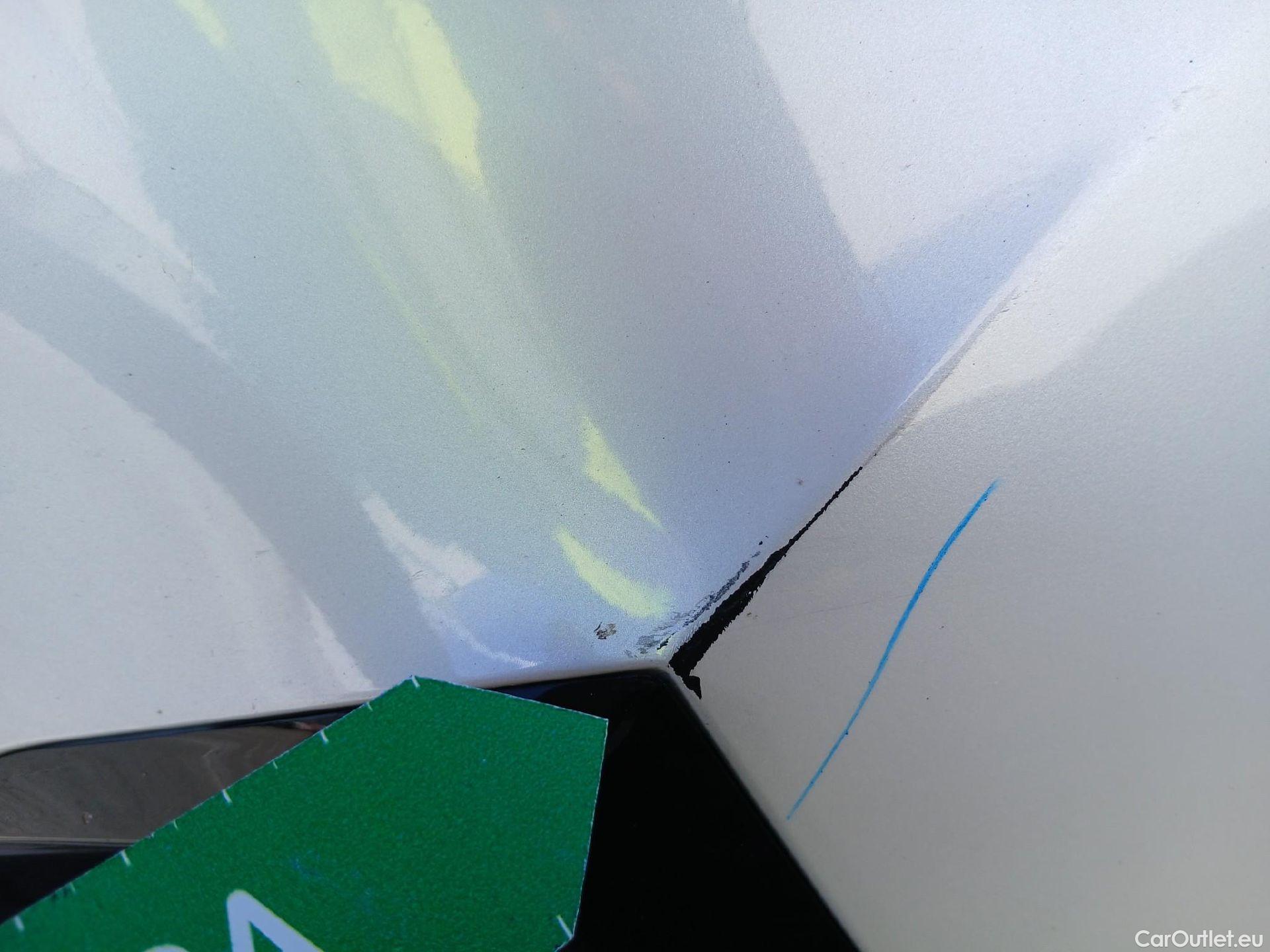  Peugeot  2008 PEUGEOT  / 2019 / 5P / todoterreno GT Line Puretech 130 S&S EAT8 #7