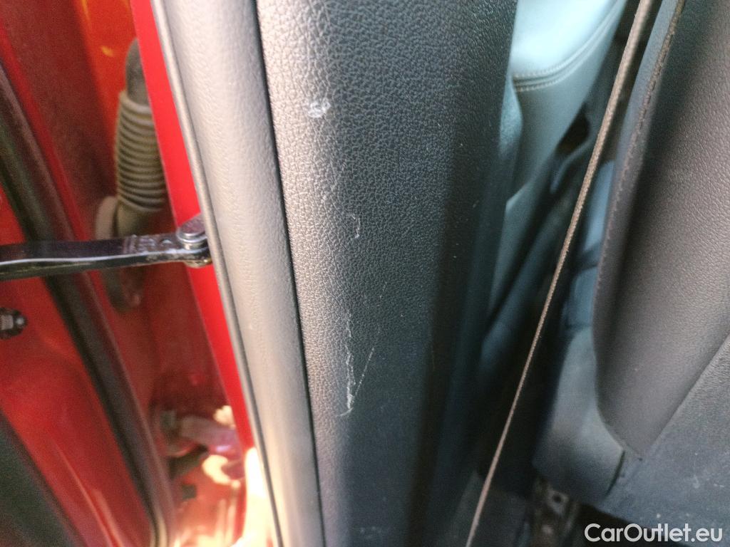  KIA  Niro KIA  / 2019 / 5P / crossover 1.6 GDi HEV 104kW (141CV) Drive #34