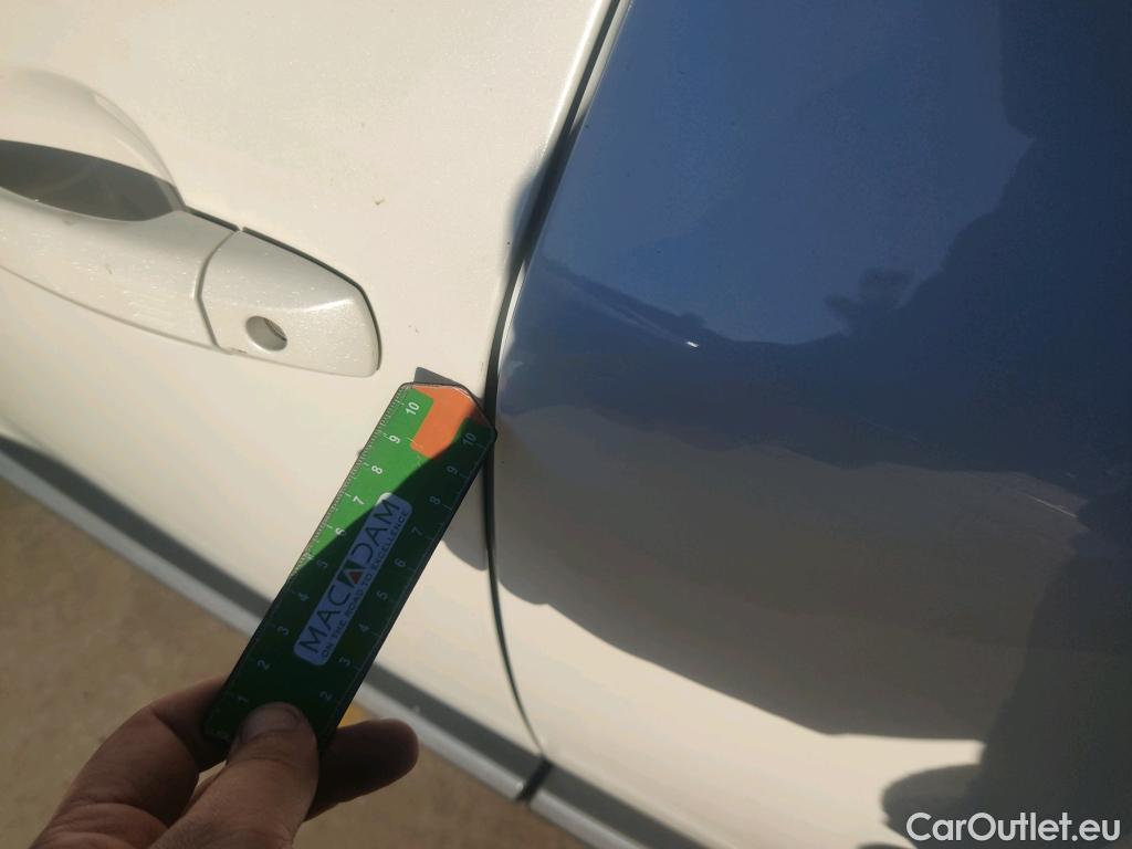  Land Rover  Discovery NISSAN X-TRAIL / 2022 / 5P / crossover 5pl 1.5 e-4ORCE 158kW 4x4 A/T Tekna #24