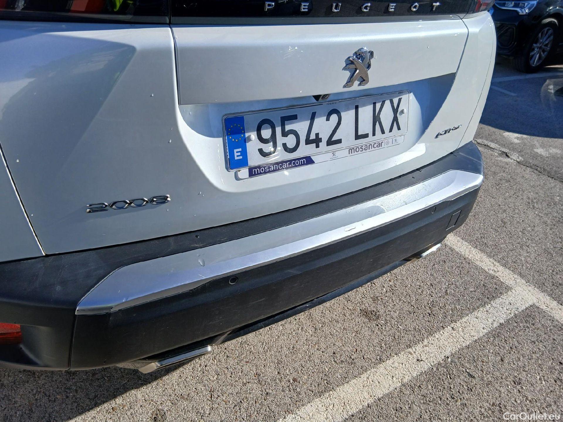  Peugeot  2008 PEUGEOT  / 2019 / 5P / todoterreno GT Line Puretech 130 S&S EAT8 #21