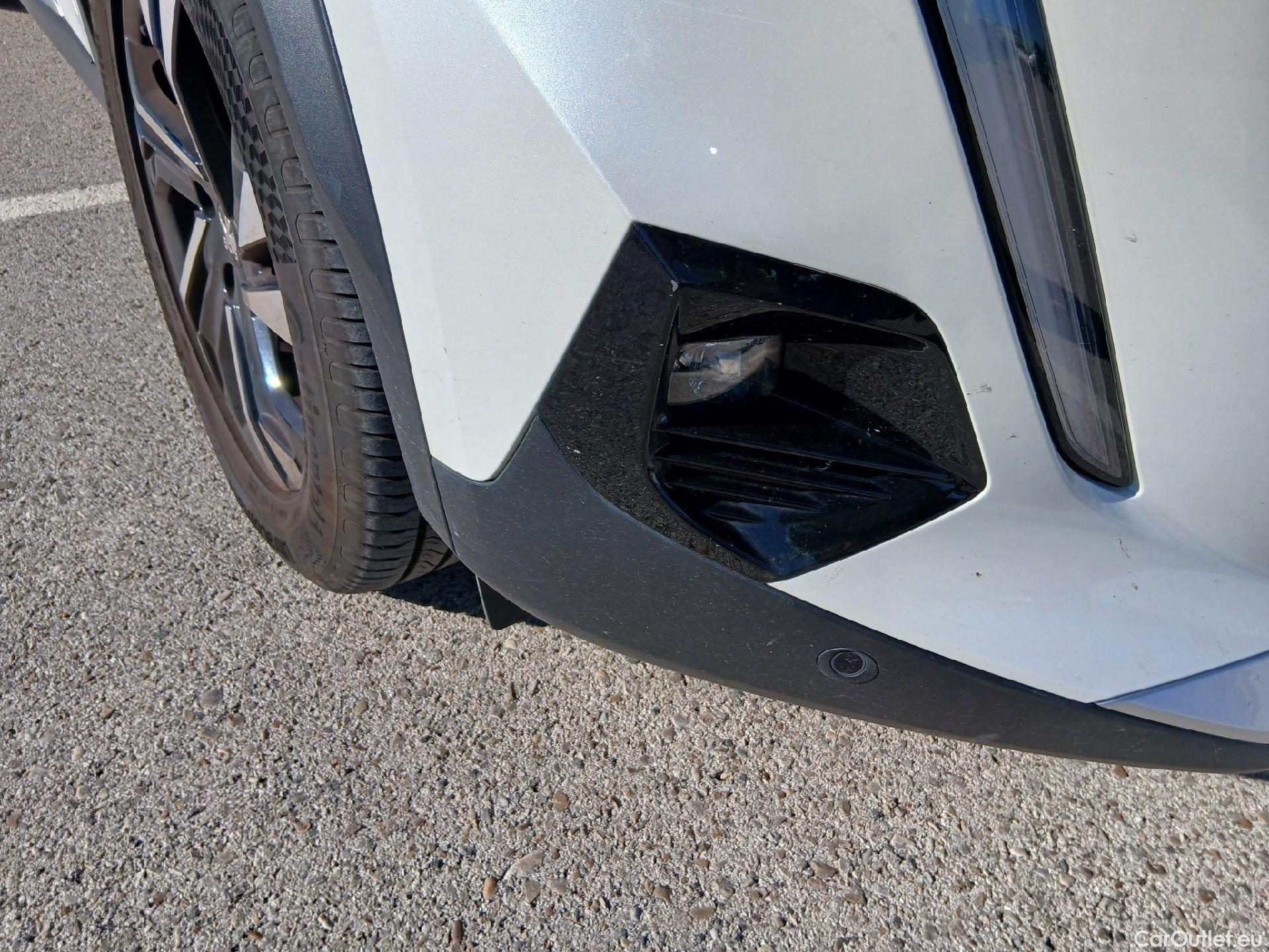  Peugeot  2008 PEUGEOT  / 2019 / 5P / todoterreno GT Line Puretech 130 S&S EAT8 #4