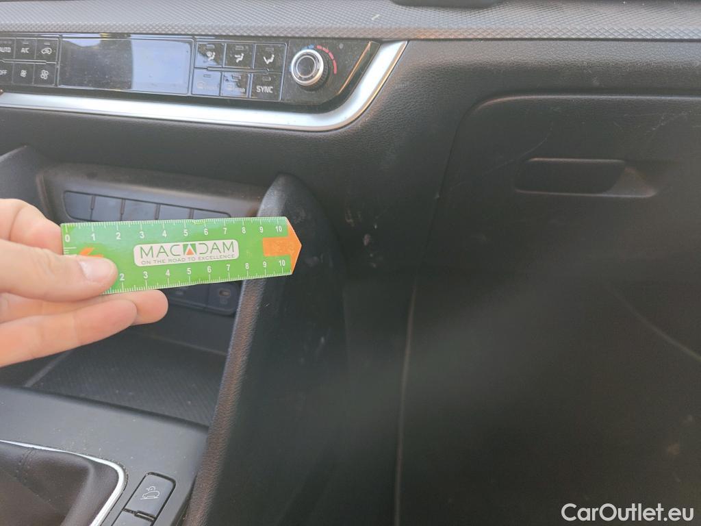  KIA  Sportage KIA  / 2022 / 5P / todoterreno 1.6 T-GDi 112kW (150CV) Concept 4X2 #3