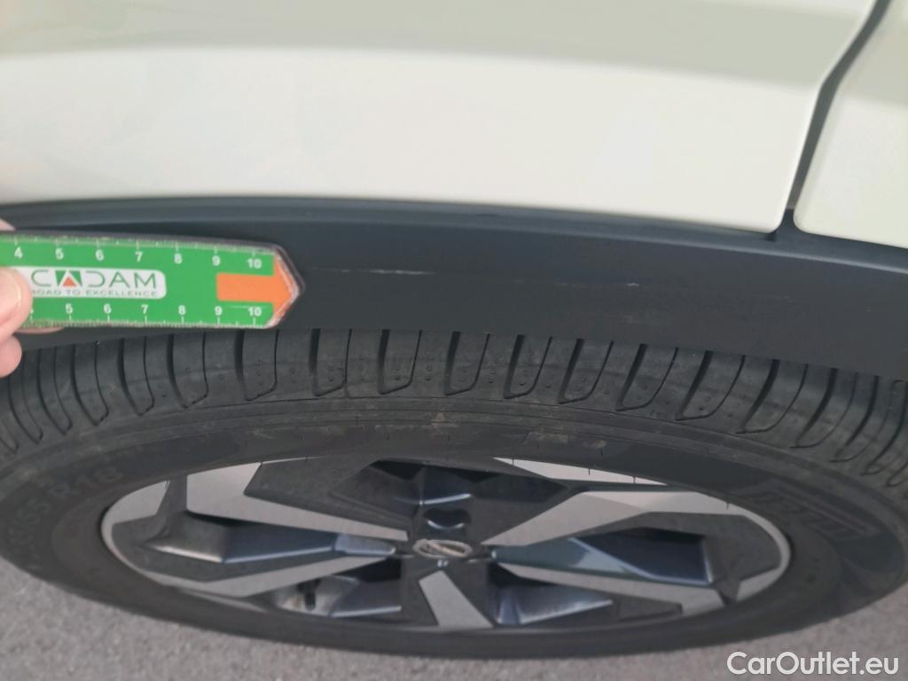  Nissan  Qashqai NISSAN  / 2021 / 5P / todoterreno DIG-T 116kW Xtronic N-Connecta (Skyline) #38