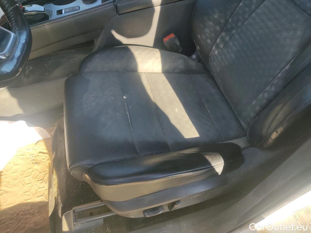  Land Rover  Discovery NISSAN X-TRAIL / 2022 / 5P / crossover 5pl 1.5 e-4ORCE 158kW 4x4 A/T Tekna #13