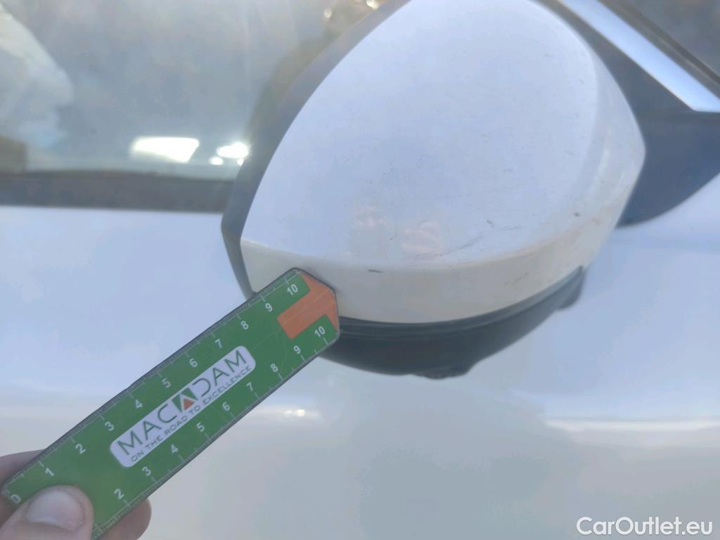  Land Rover  Discovery NISSAN X-TRAIL / 2022 / 5P / crossover 5pl 1.5 e-4ORCE 158kW 4x4 A/T Tekna #29