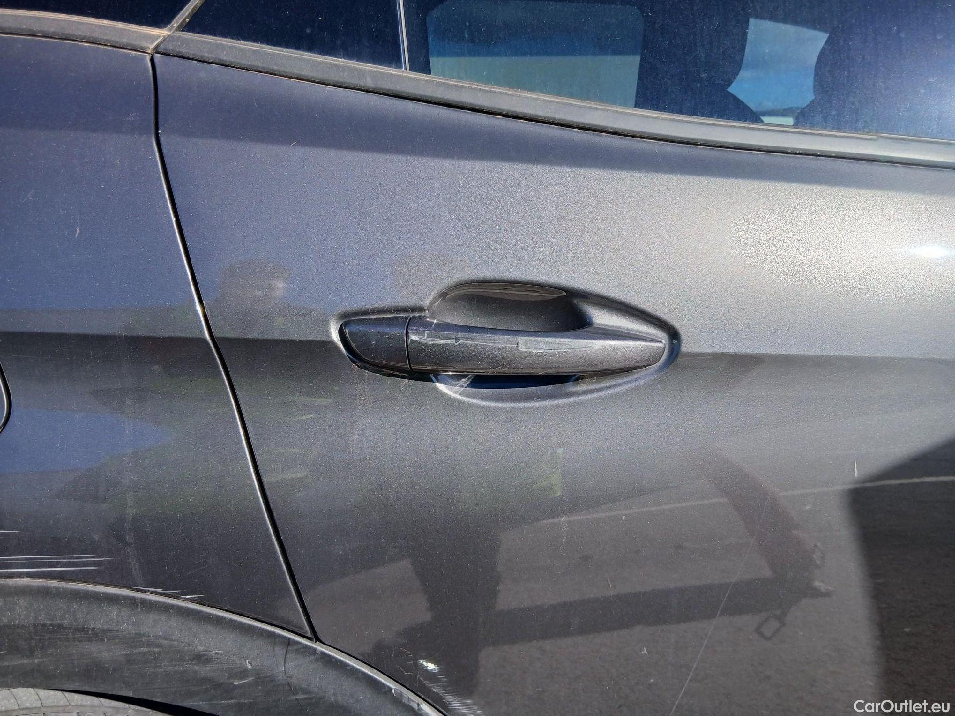  Peugeot  3008 PEUGEOT  / 2020 / 5P / todoterreno 1.5 BlueHDi 96kW (130CV) S&S Allure EAT8 #43