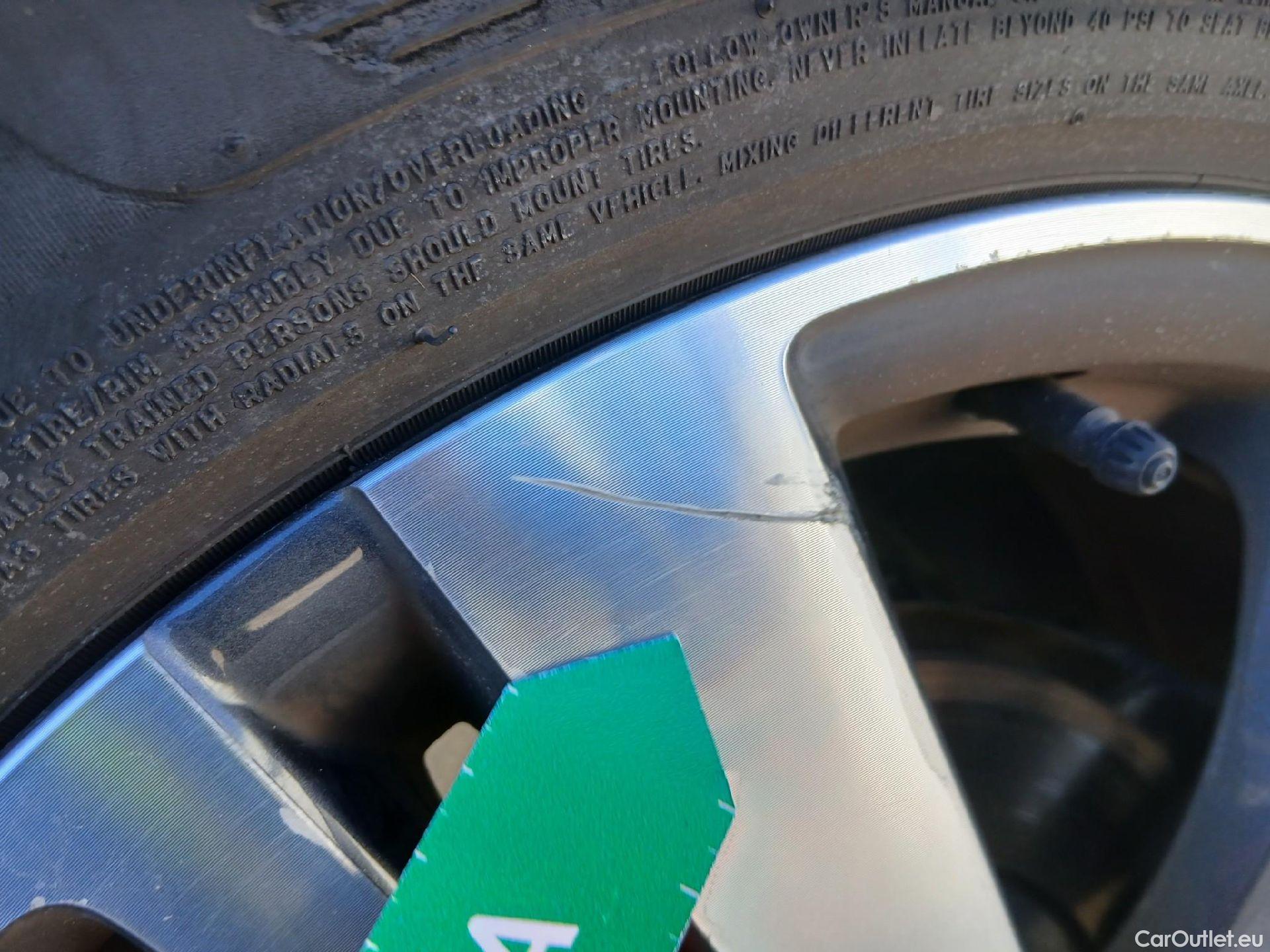  Peugeot  3008 PEUGEOT  / 2020 / 5P / todoterreno 1.5 BlueHDi 96kW (130CV) S&S Allure EAT8 #25