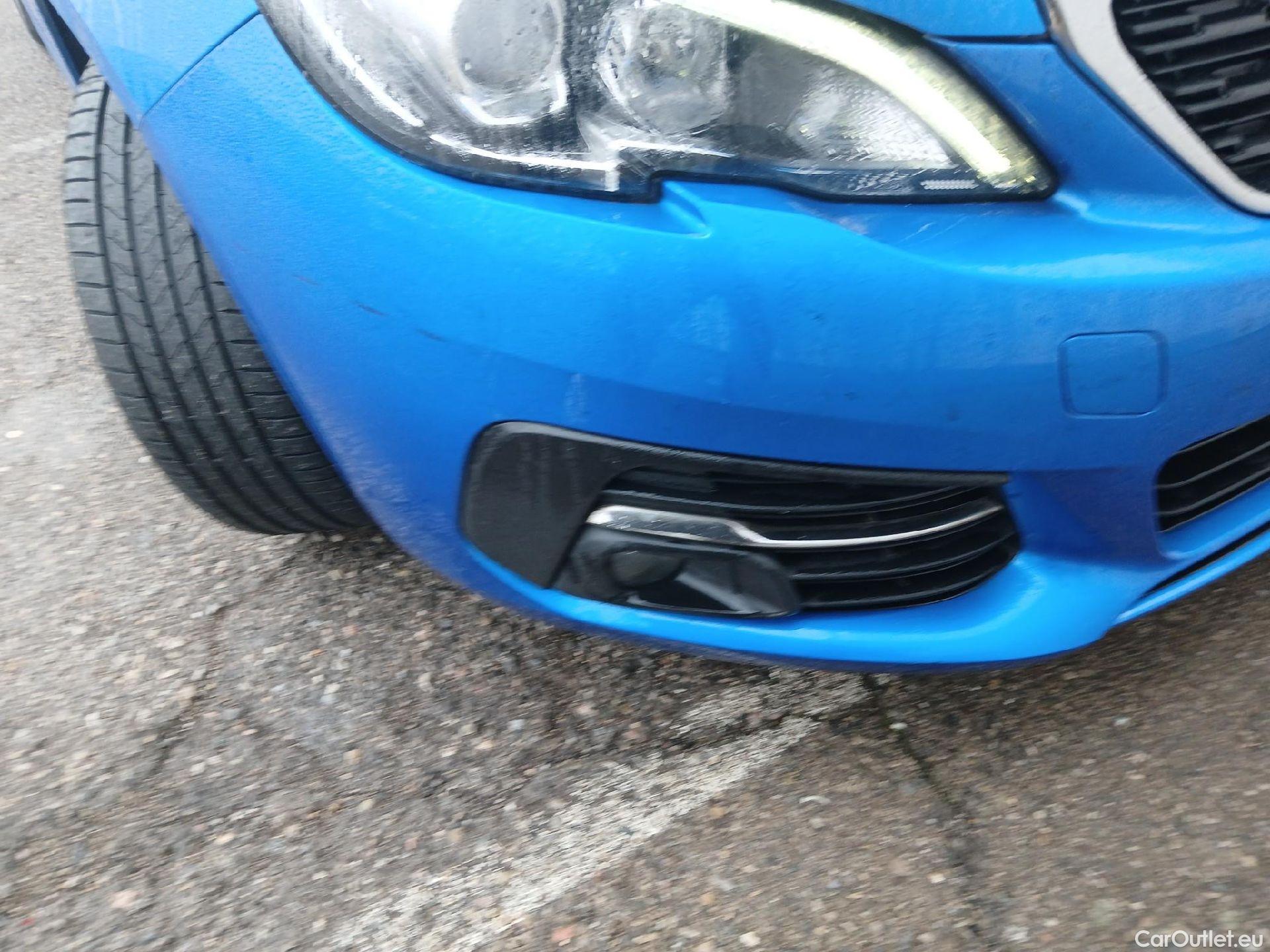  Peugeot  308 PEUGEOT  / 2017 / 5P / familiar SW Active Pack BlueHDi 130 S&S #15