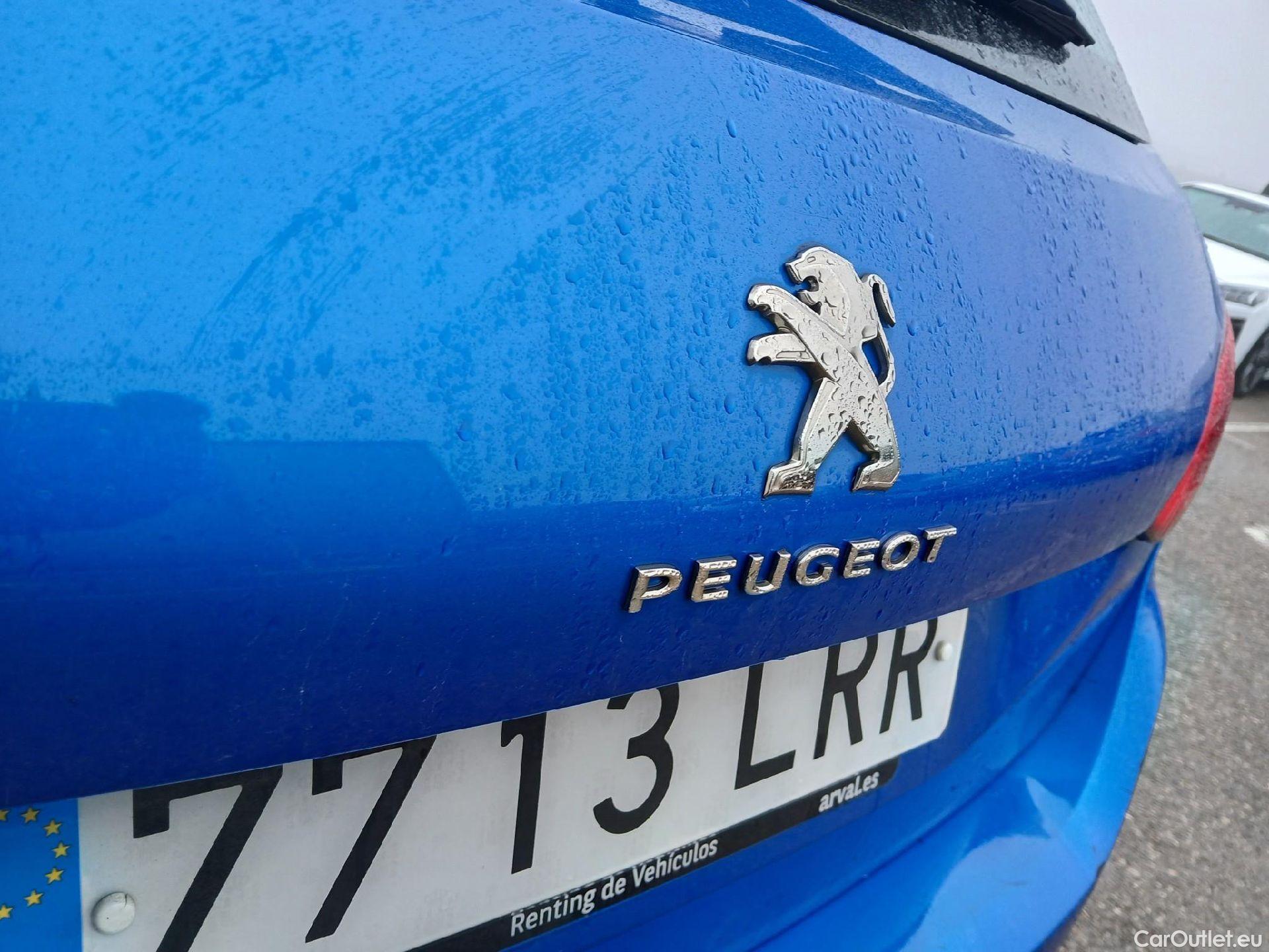  Peugeot  308 PEUGEOT  / 2017 / 5P / familiar SW Active Pack BlueHDi 130 S&S #34