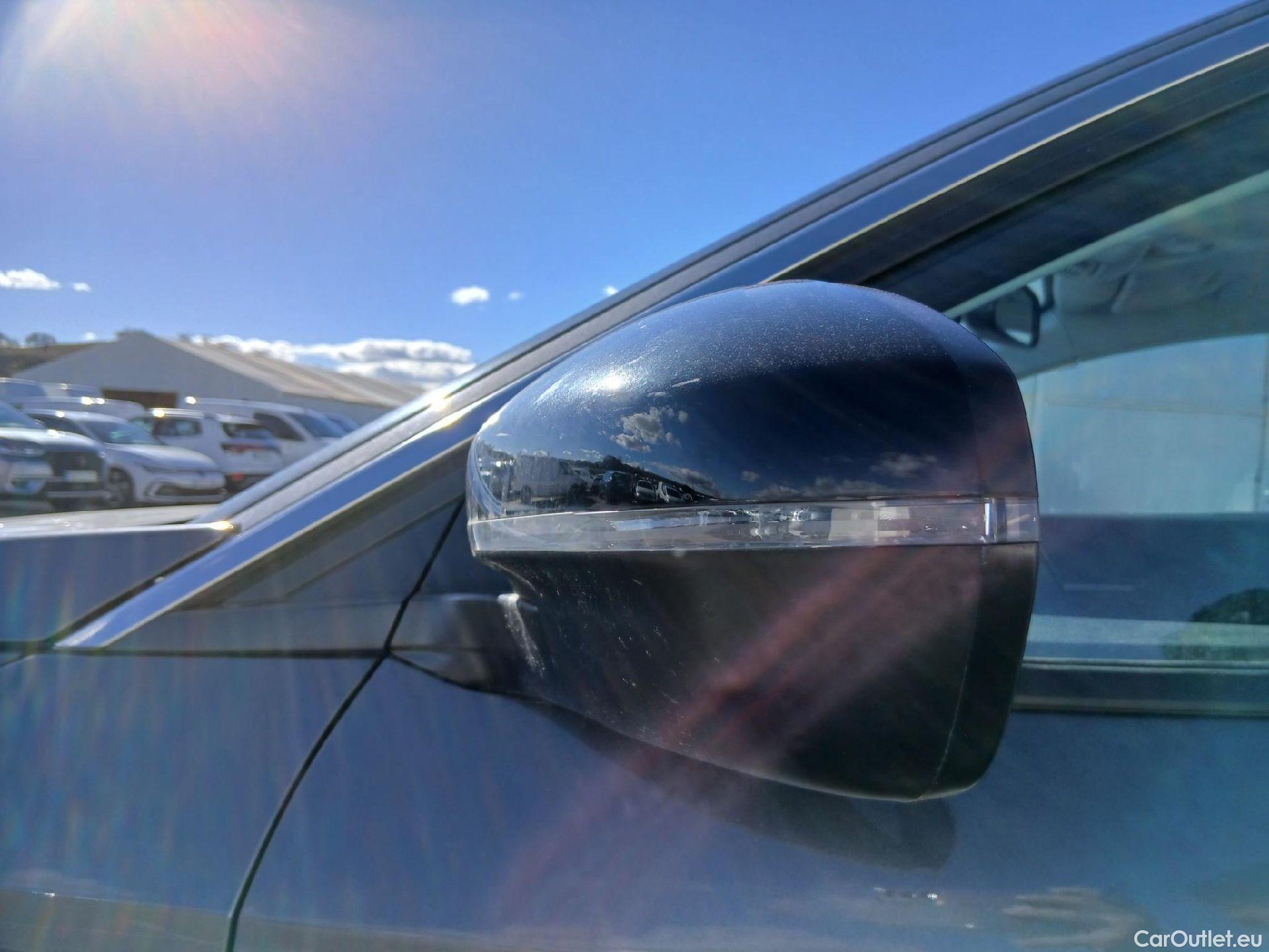  Peugeot  3008 PEUGEOT  / 2020 / 5P / todoterreno 1.5 BlueHDi 96kW (130CV) S&S Allure EAT8 #16