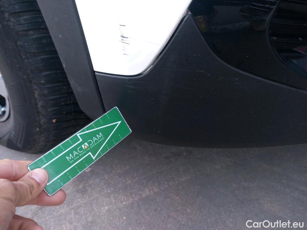  Peugeot  2008 PEUGEOT  / 2019 / 5P / todoterreno Allure Pack Puretech 130 S&S EAT8 (AC) #11