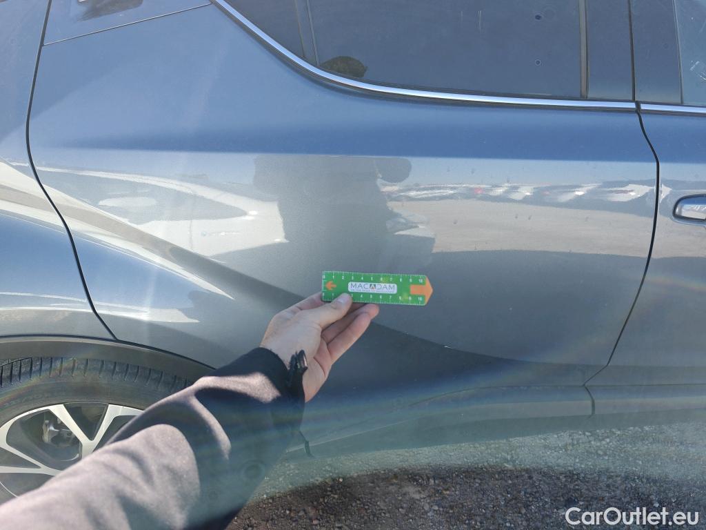  Toyota  C-HR TOYOTA  / 2019 / 5P / todoterreno 2.0 180H Advance #10