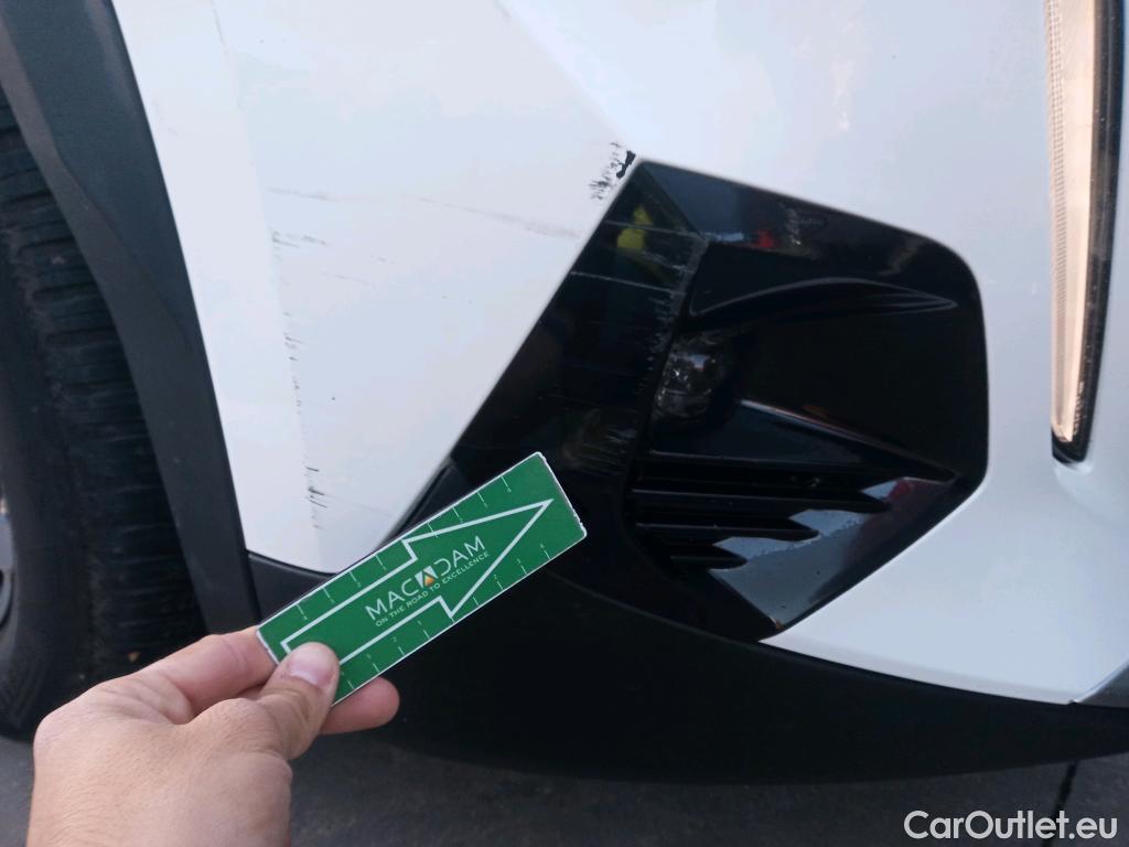  Peugeot  2008 PEUGEOT  / 2019 / 5P / todoterreno Allure Pack Puretech 130 S&S EAT8 (AC) #24