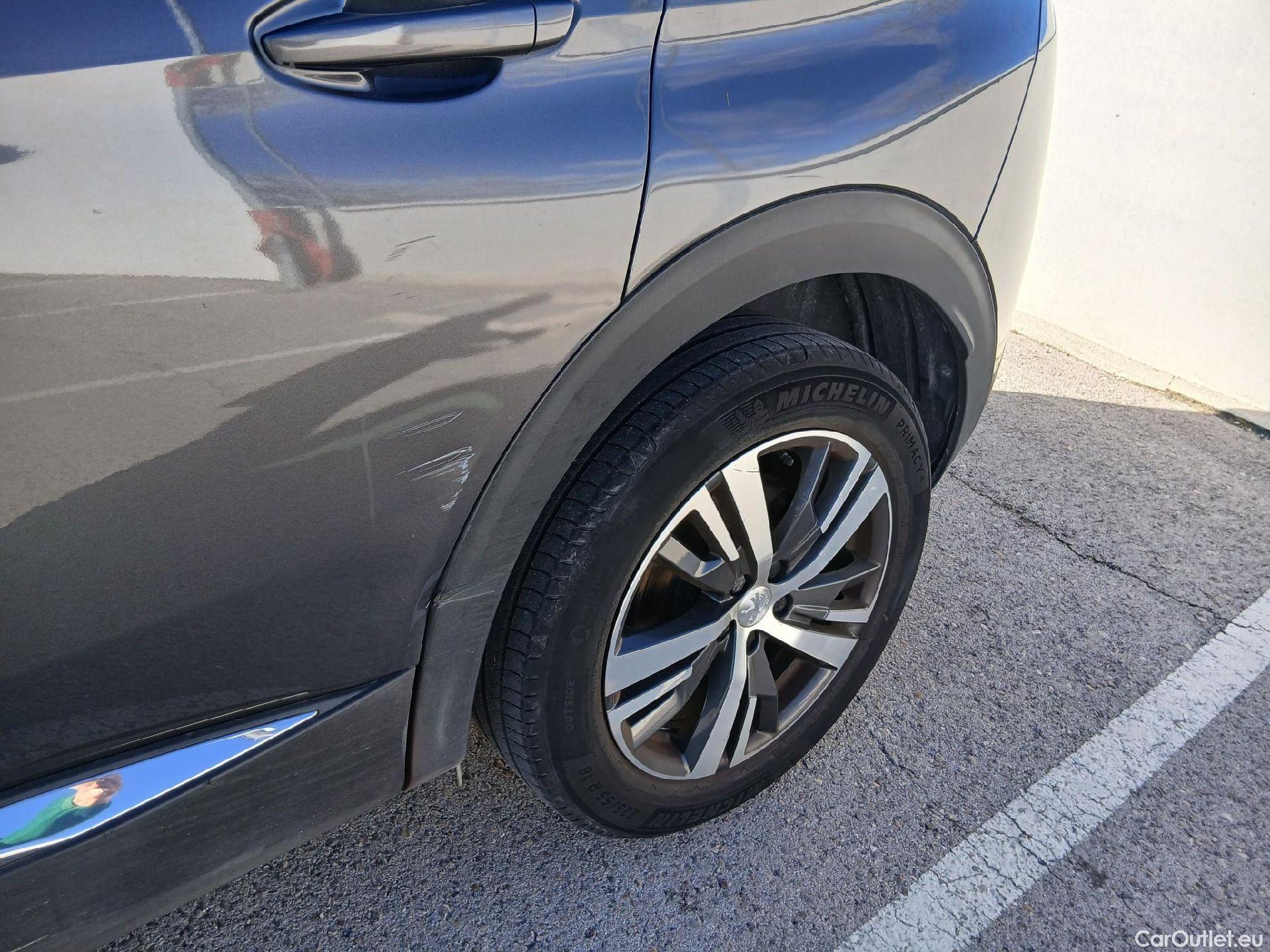  Peugeot  3008 PEUGEOT  / 2020 / 5P / todoterreno 1.5 BlueHDi 96kW (130CV) S&S Allure EAT8 #23