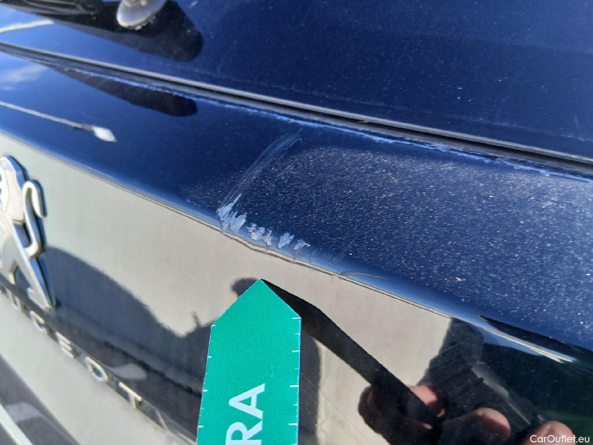  Peugeot  3008 PEUGEOT  / 2020 / 5P / todoterreno 1.5 BlueHDi 96kW (130CV) S&S Allure EAT8 #36