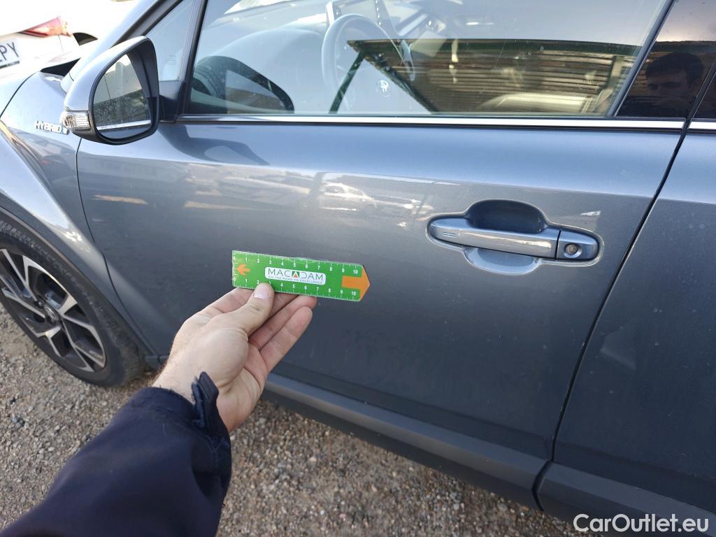  Toyota  C-HR TOYOTA  / 2019 / 5P / todoterreno 2.0 180H Advance #6