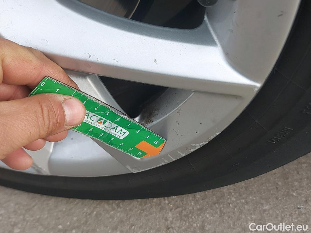  Seat  Leon SEAT Nuevo León / 2020 / 5P / familiar SP 1.5 TSI 96kW S&S Style Go(SP) #12