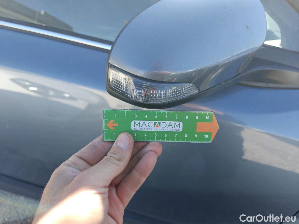  Toyota  C-HR TOYOTA  / 2019 / 5P / todoterreno 2.0 180H Advance #27