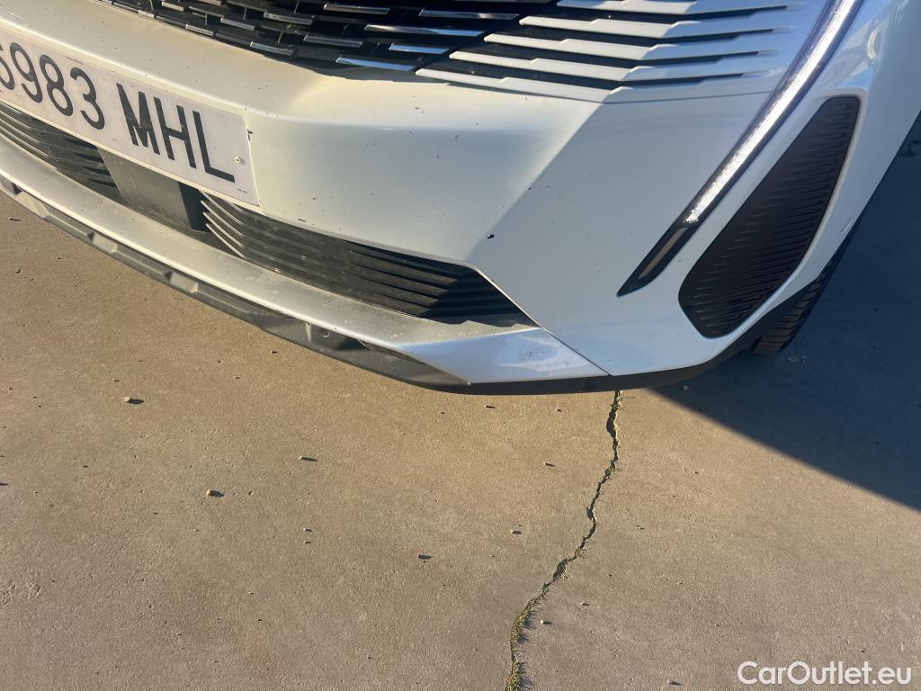  Peugeot  5008  Allure Pack 1.5 HDi 130CV AT8 7 Plazas E6d #15