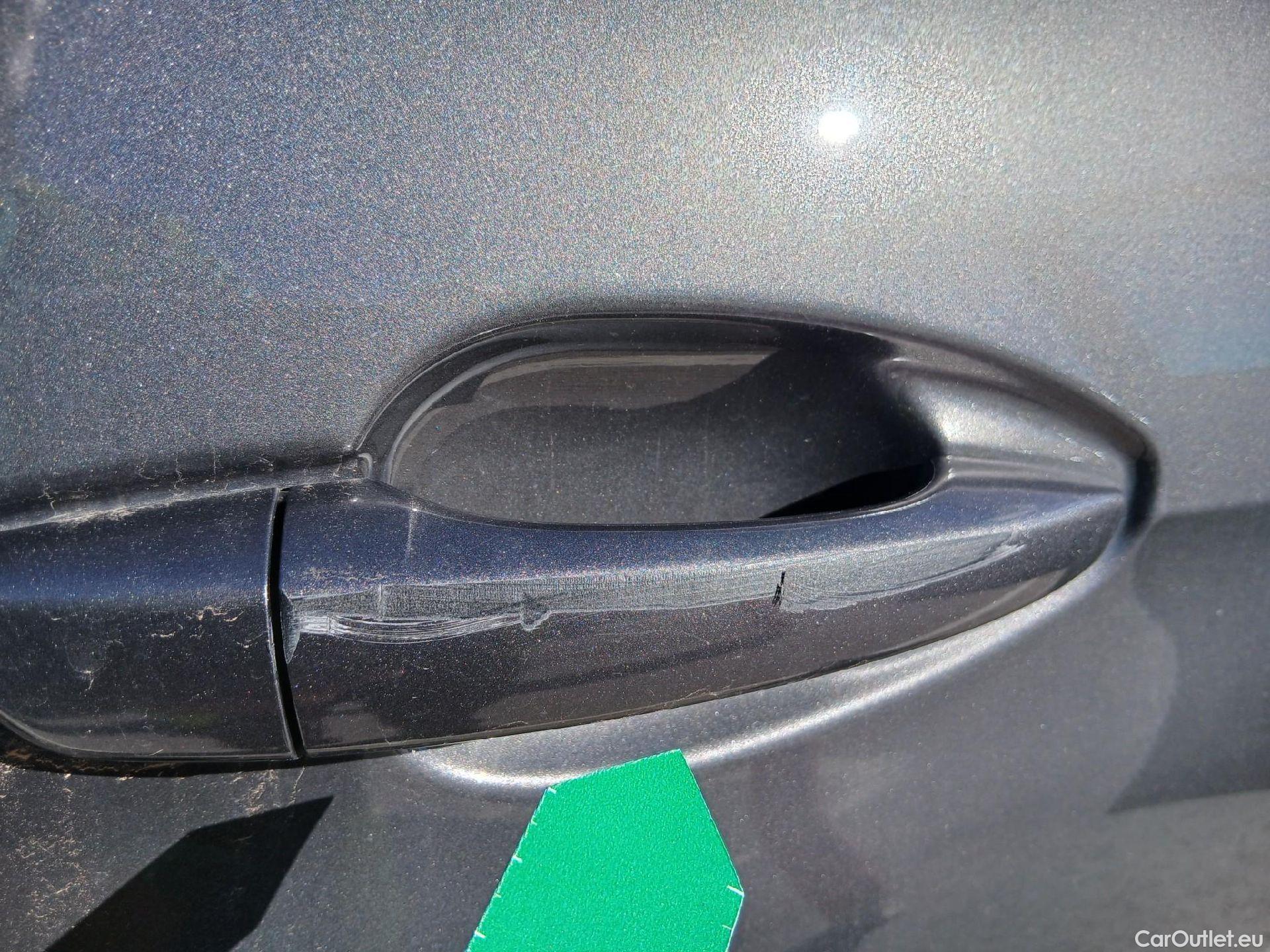  Peugeot  3008 PEUGEOT  / 2020 / 5P / todoterreno 1.5 BlueHDi 96kW (130CV) S&S Allure EAT8 #44