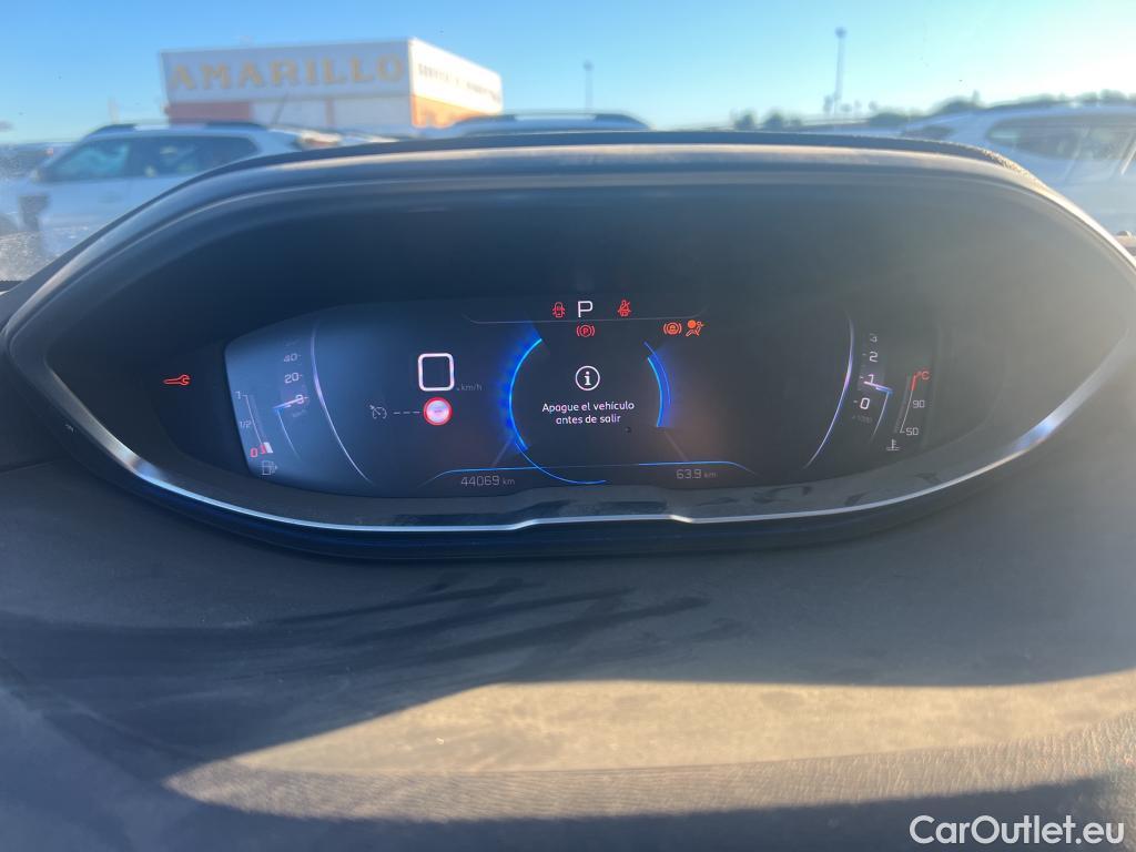  Peugeot  5008  Allure Pack 1.5 HDi 130CV AT8 7 Plazas E6d #22