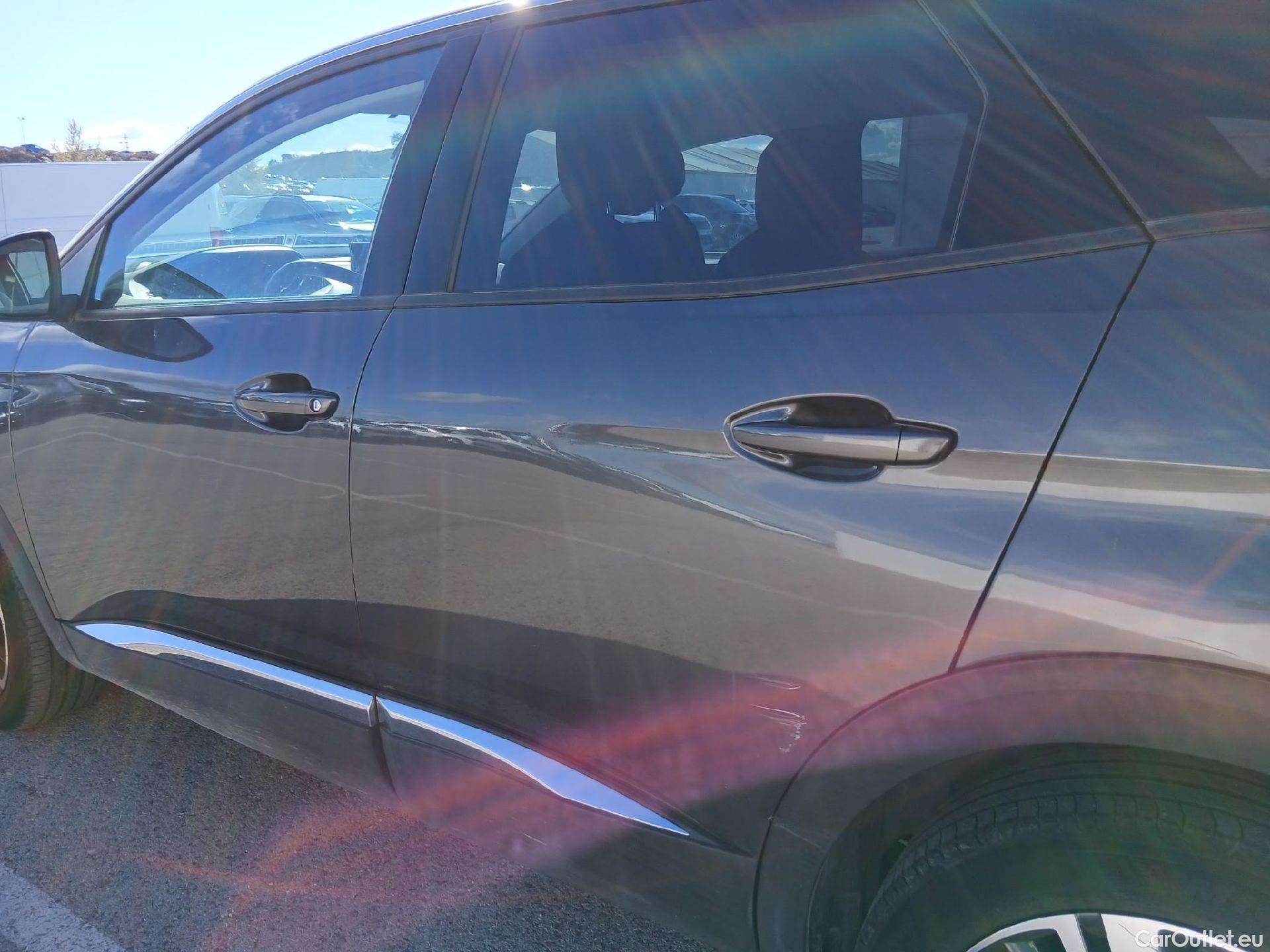  Peugeot  3008 PEUGEOT  / 2020 / 5P / todoterreno 1.5 BlueHDi 96kW (130CV) S&S Allure EAT8 #19