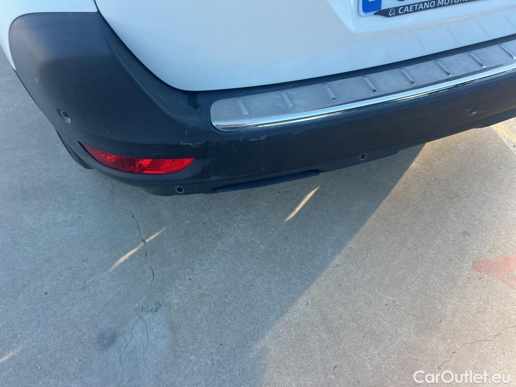  Peugeot  5008  Allure Pack 1.5 HDi 130CV AT8 7 Plazas E6d #18