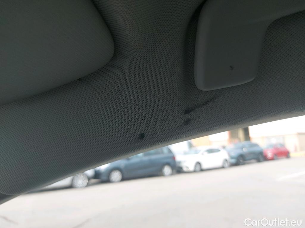  Seat  Leon SEAT Nuevo León / 2020 / 5P / familiar SP 1.5 TSI 96kW S&S Style Go(SP) #2