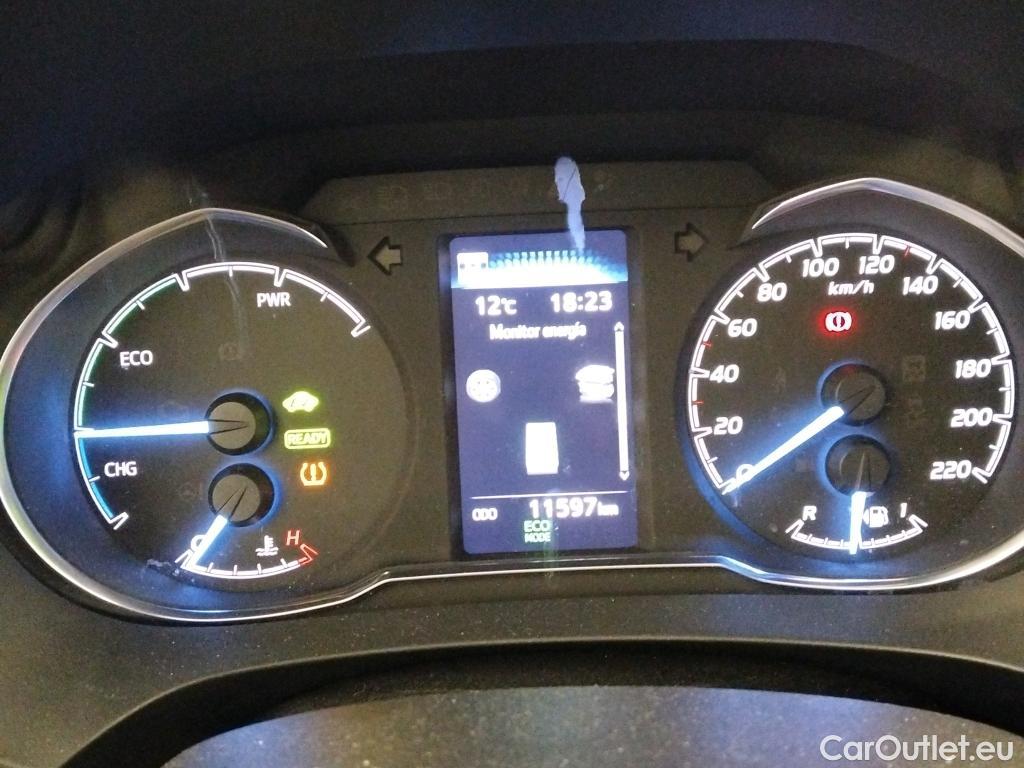  Toyota  Yaris TOYOTA  / 2017 / 5P / berlina con portón 1.5 100H Active #16