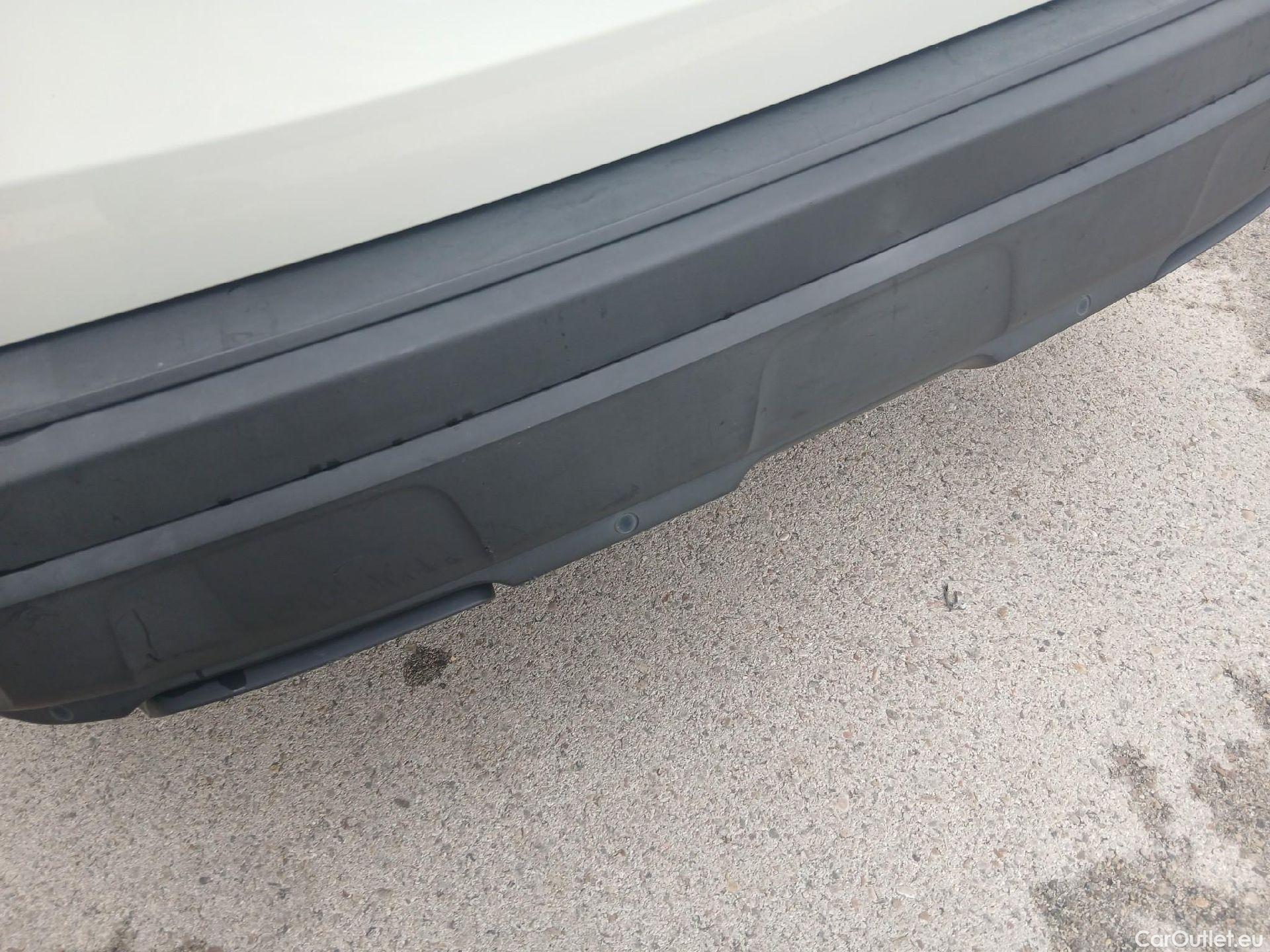  Peugeot  3008 PEUGEOT  / 2020 / 5P / todoterreno 1.5 BlueHDi 96kW (130CV) S&S Active Pack (AC4) #26