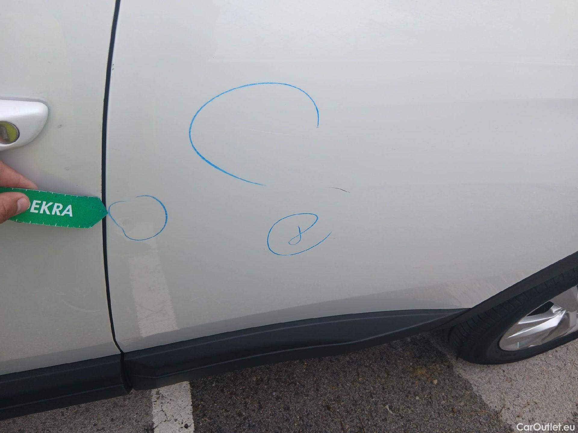  Peugeot  3008 PEUGEOT  / 2020 / 5P / todoterreno 1.5 BlueHDi 96kW (130CV) S&S Active Pack (AC4) #23