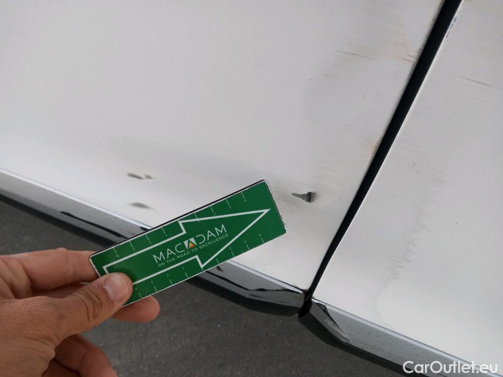  Peugeot  2008 PEUGEOT  / 2019 / 5P / todoterreno Allure Pack Puretech 130 S&S EAT8 (AC) #6