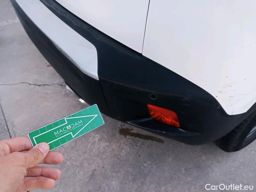  Peugeot  2008 PEUGEOT  / 2019 / 5P / todoterreno Allure Pack Puretech 130 S&S EAT8 (AC) #16